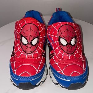 Marvel Spider-Man Ultimate Toddler Boys' Athletic Light-Up Shoes